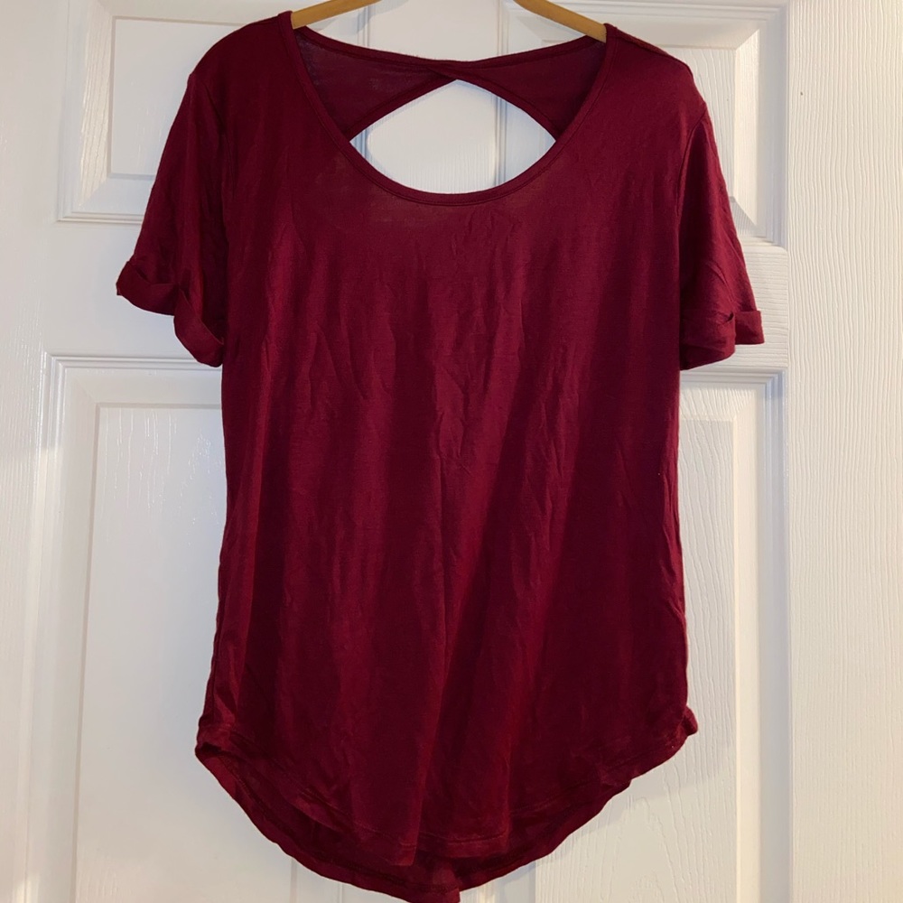 SO Keyhole Back Tee